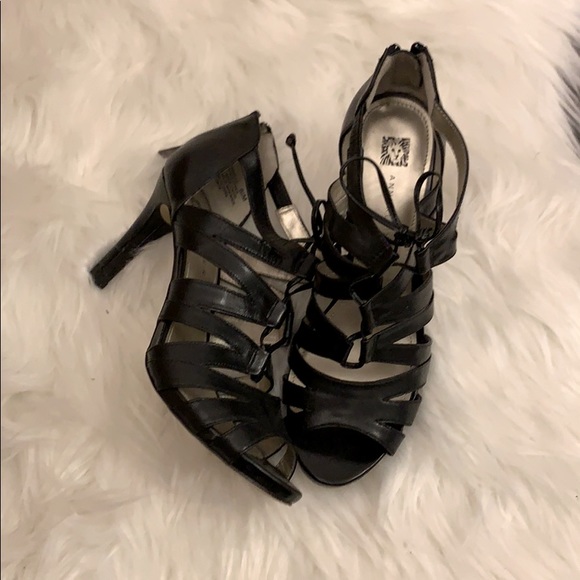Anne Klein Black tie up with rear zipper heels - Picture 1 of 4
